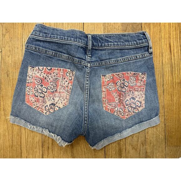 Hollister High Rise Short Shorts Paisley Pockets Distressed Jean Denim Size 0 - Picture 2 of 3